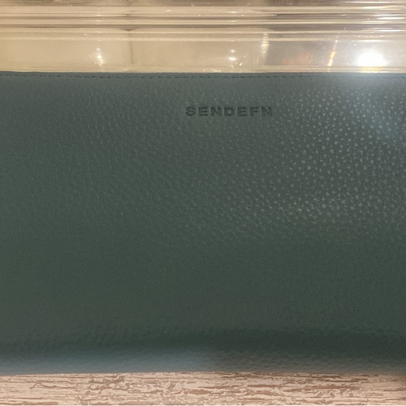 Brand new wallet- never used. - Picture 2 of 2